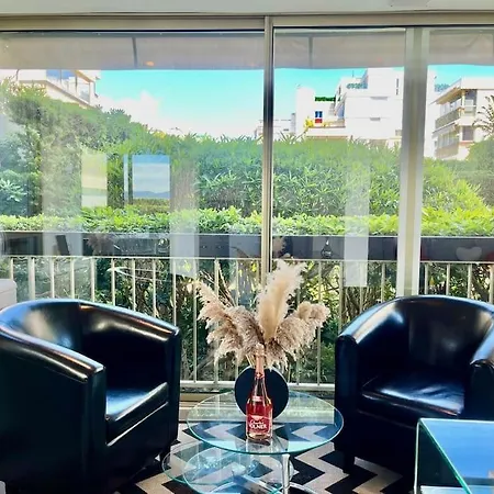 Cybelle Yourhosthelper Apartament *
